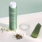 Mobile Preview: Anwendung von BABOR-Herbal-Balancing-Toner-für-jede-Haut-mit-Hamamelis-Aloe-Vera-und-Salbei