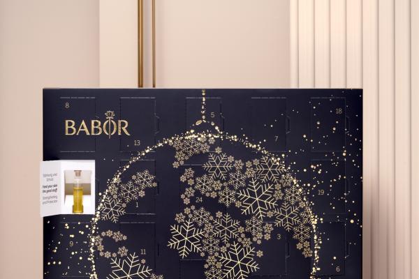 Verpackung BABOR Adventskalender 2022 - der beliebte BABOR Ampullenkalender